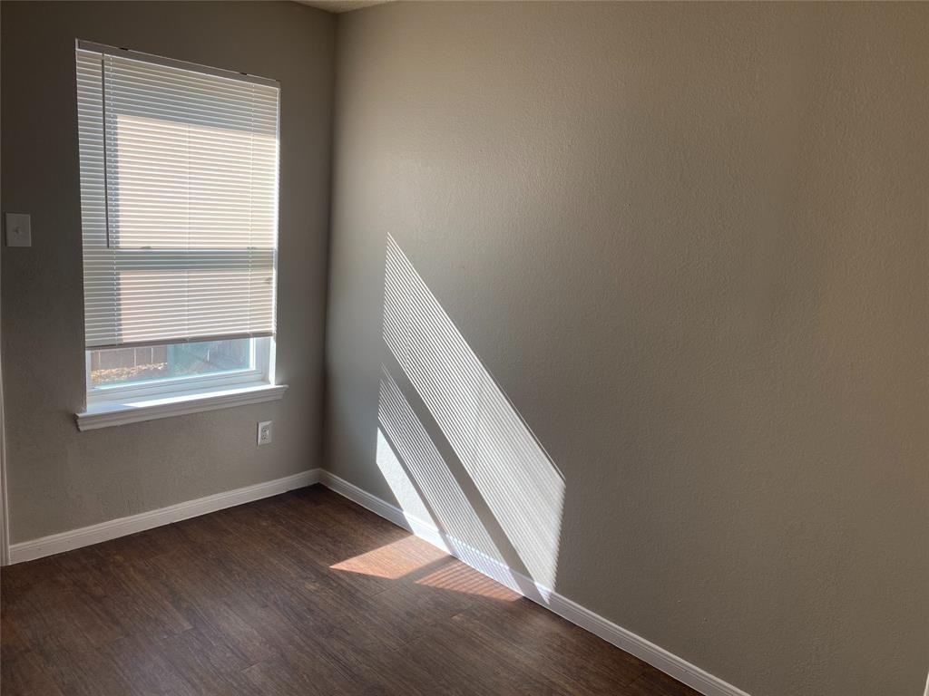 1607 N Nolan River Rd #1607D - Photo 6 of 7