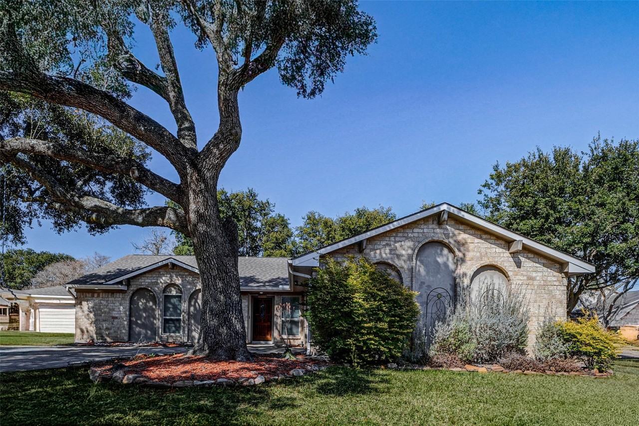 21602 Park Downe Ln #21602 - Photo 5 of 33