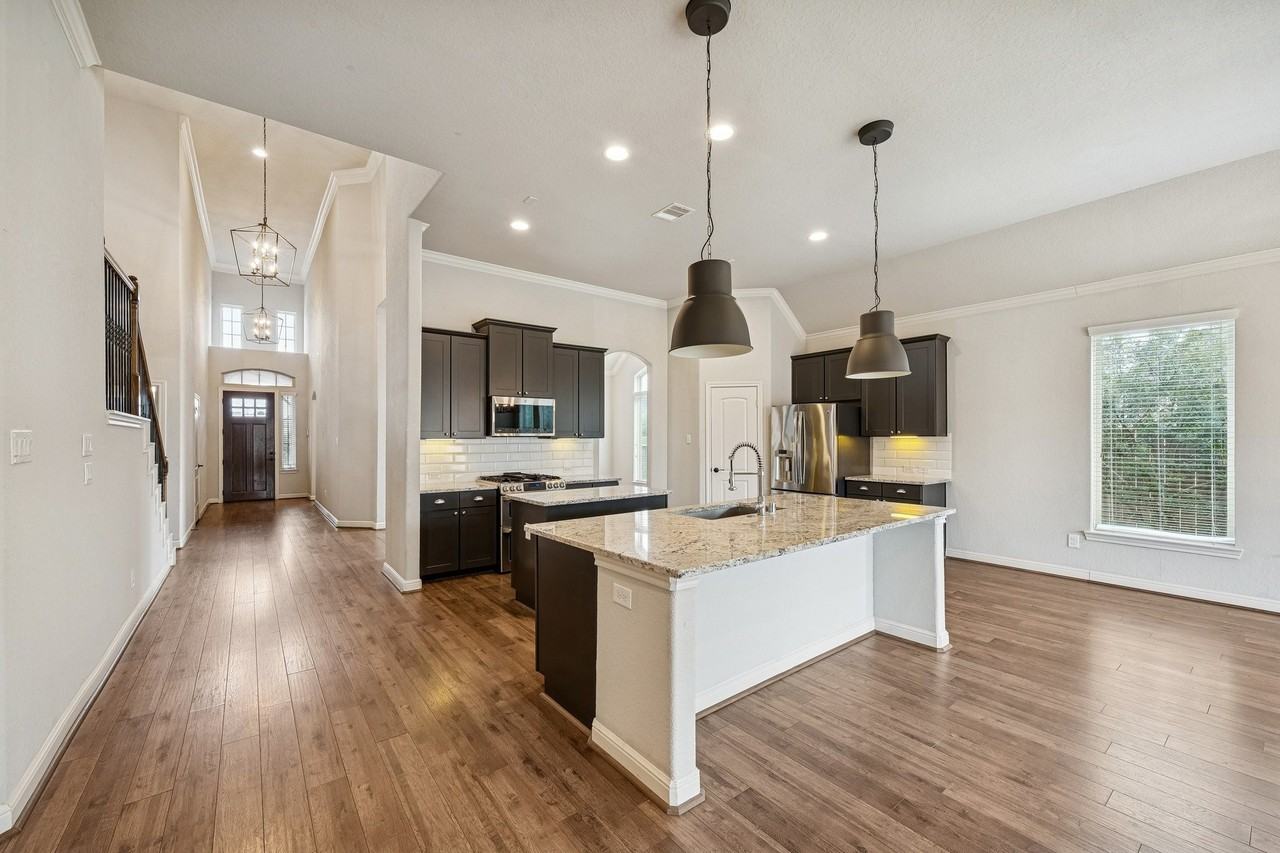 15115 Flintridge Lake Ln #15115 - Photo 5 of 28