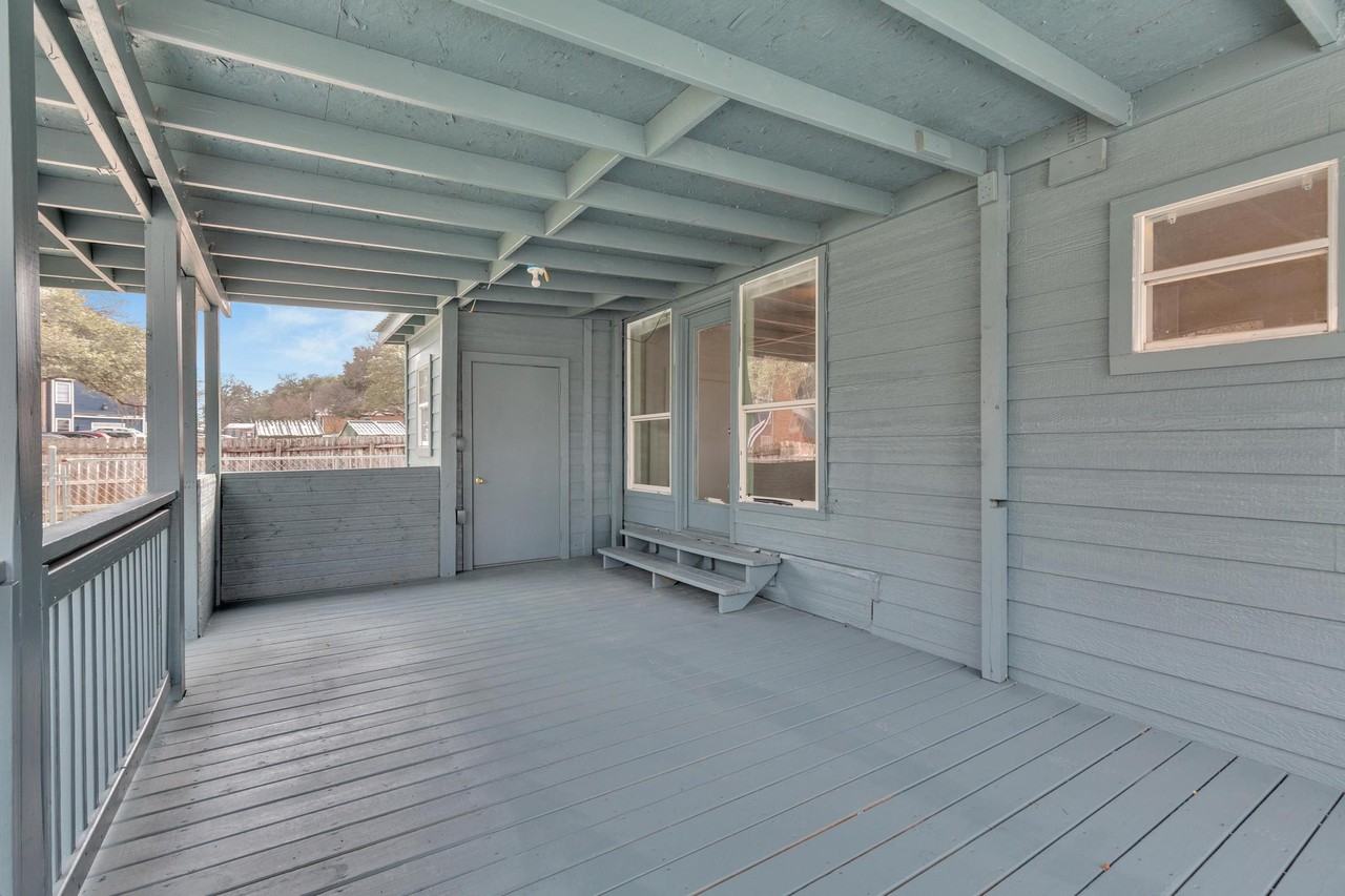 8503 Rosemary Ln #8503 - Photo 2 of 25