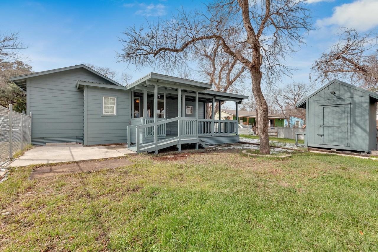 8503 Rosemary Ln #8503 - Photo 4 of 25