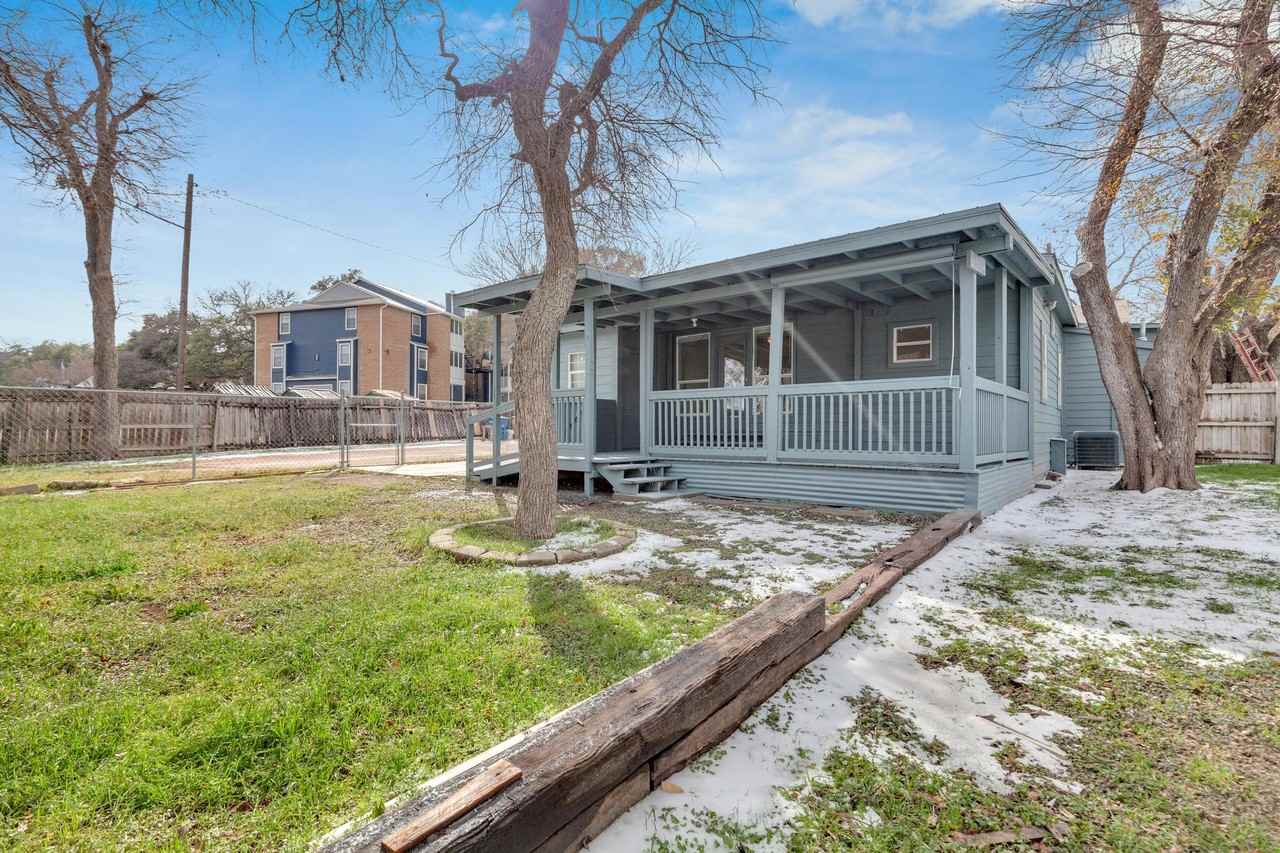 8503 Rosemary Ln #8503 - Photo 5 of 25