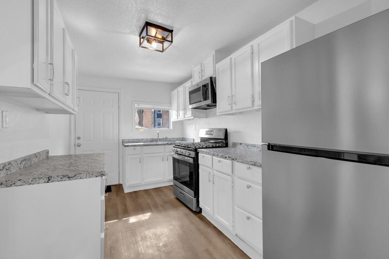 8503 Rosemary Ln #8503 - Photo 7 of 25