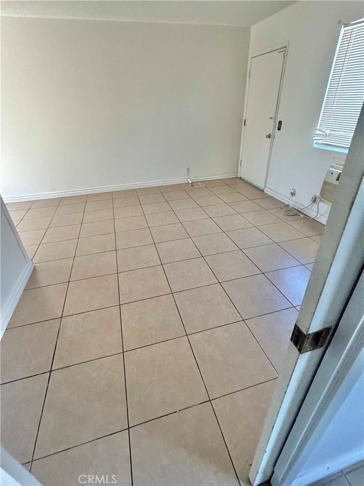 1955 E Devonshire Ave #1955 - Photo 3 of 9