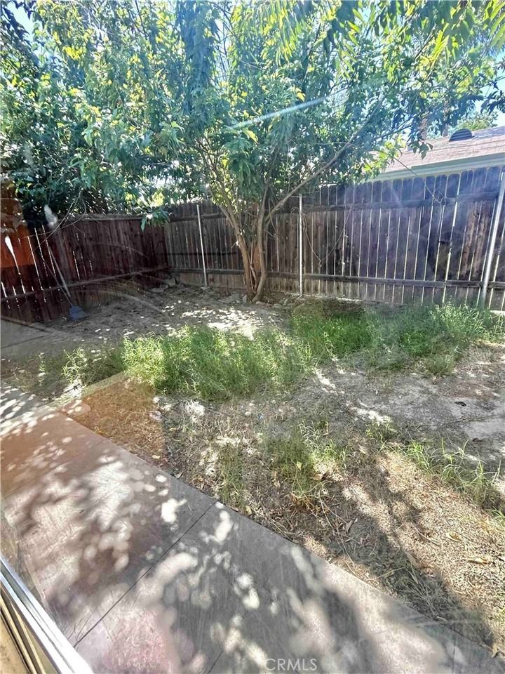 1955 E Devonshire Ave #1955 - Photo 6 of 9