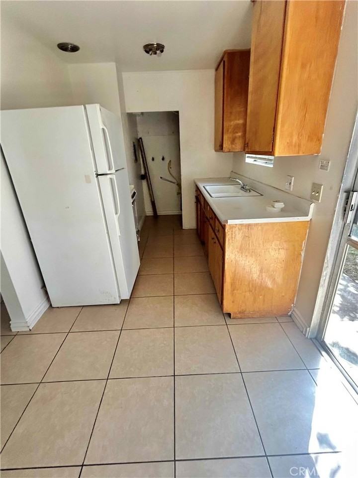 1955 E Devonshire Ave #1955 - Photo 7 of 9