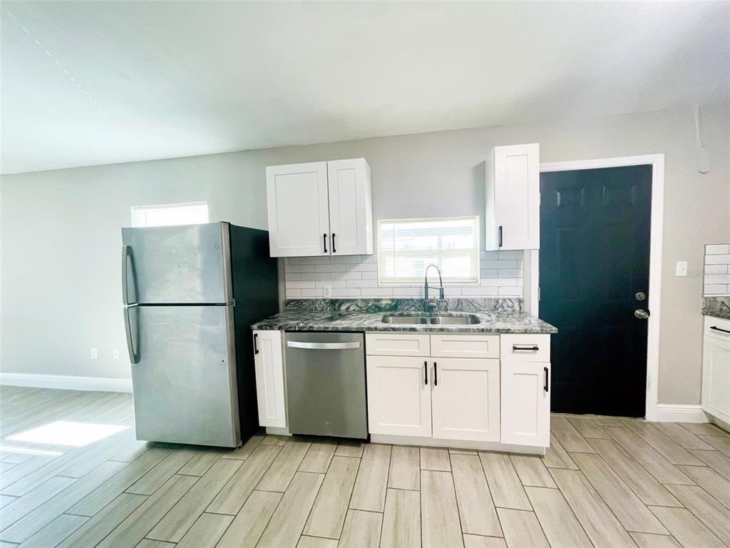 1704 Martin L King Jr Ave #1704 - Photo 4 of 21