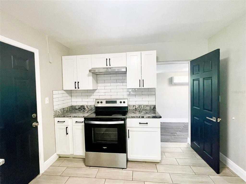 1704 Martin L King Jr Ave #1704 - Photo 7 of 21