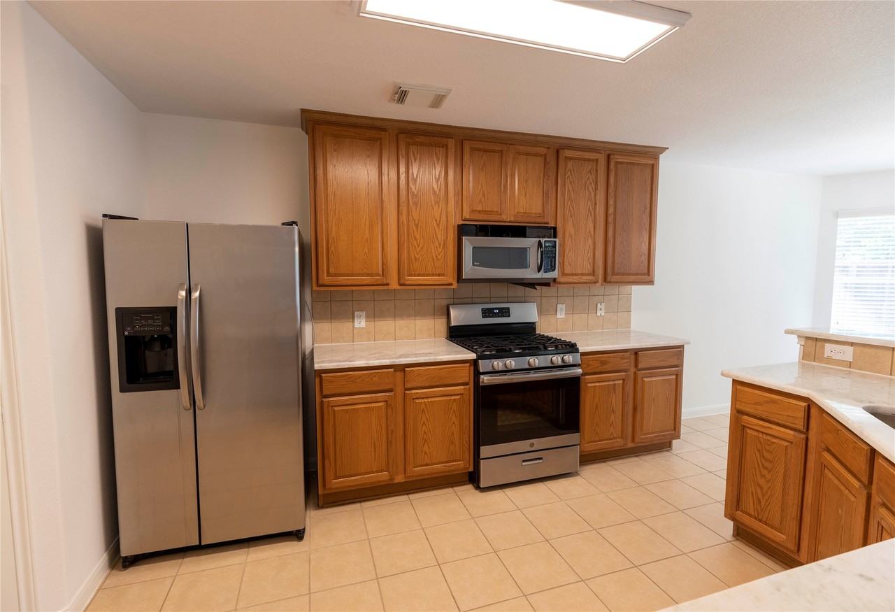 8218 Rushing Stream Ct #8218 - Photo 3 of 16