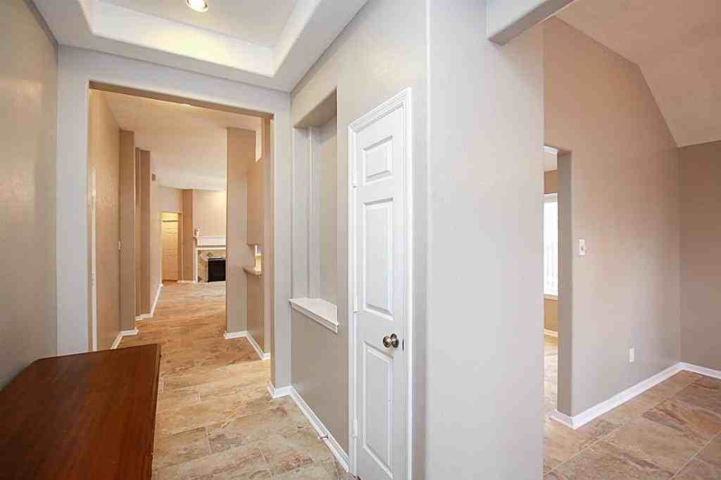 155 Avonlea Ct #155 - Photo 4 of 11