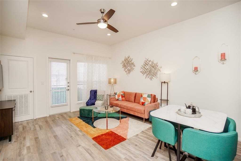 1207 Grand West Blvd #12071H - Photo 6 of 32