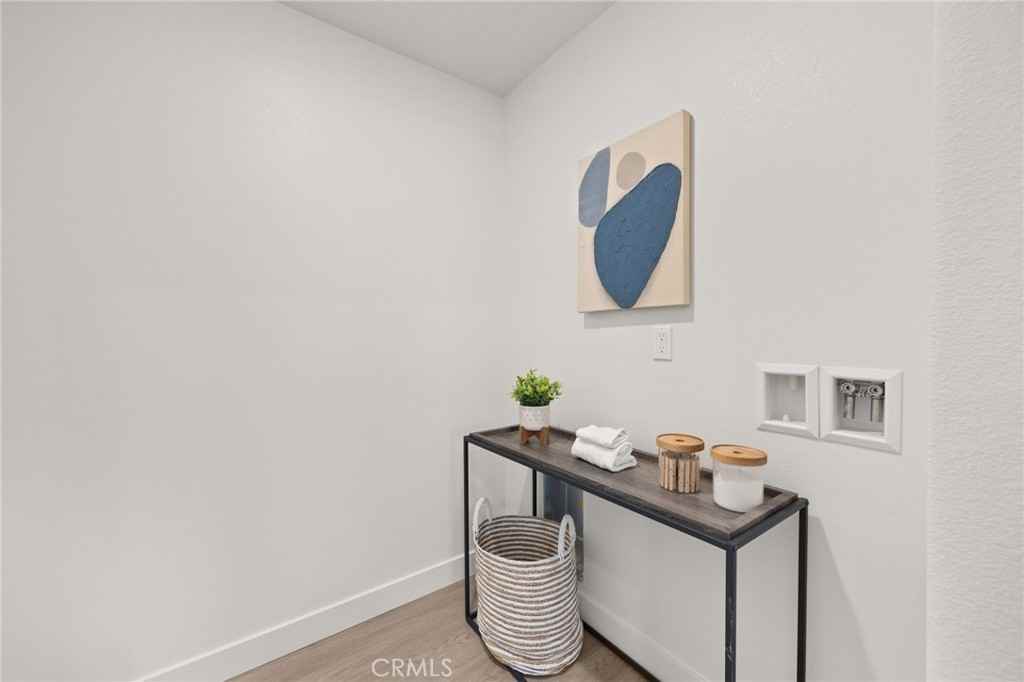 2109 N White Ave #2109A - Photo 5 of 28