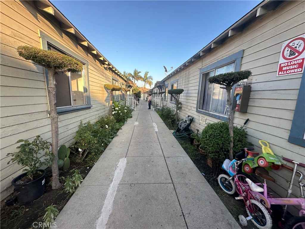 920 Mcfarland Ave #920 - Photo 4 of 8