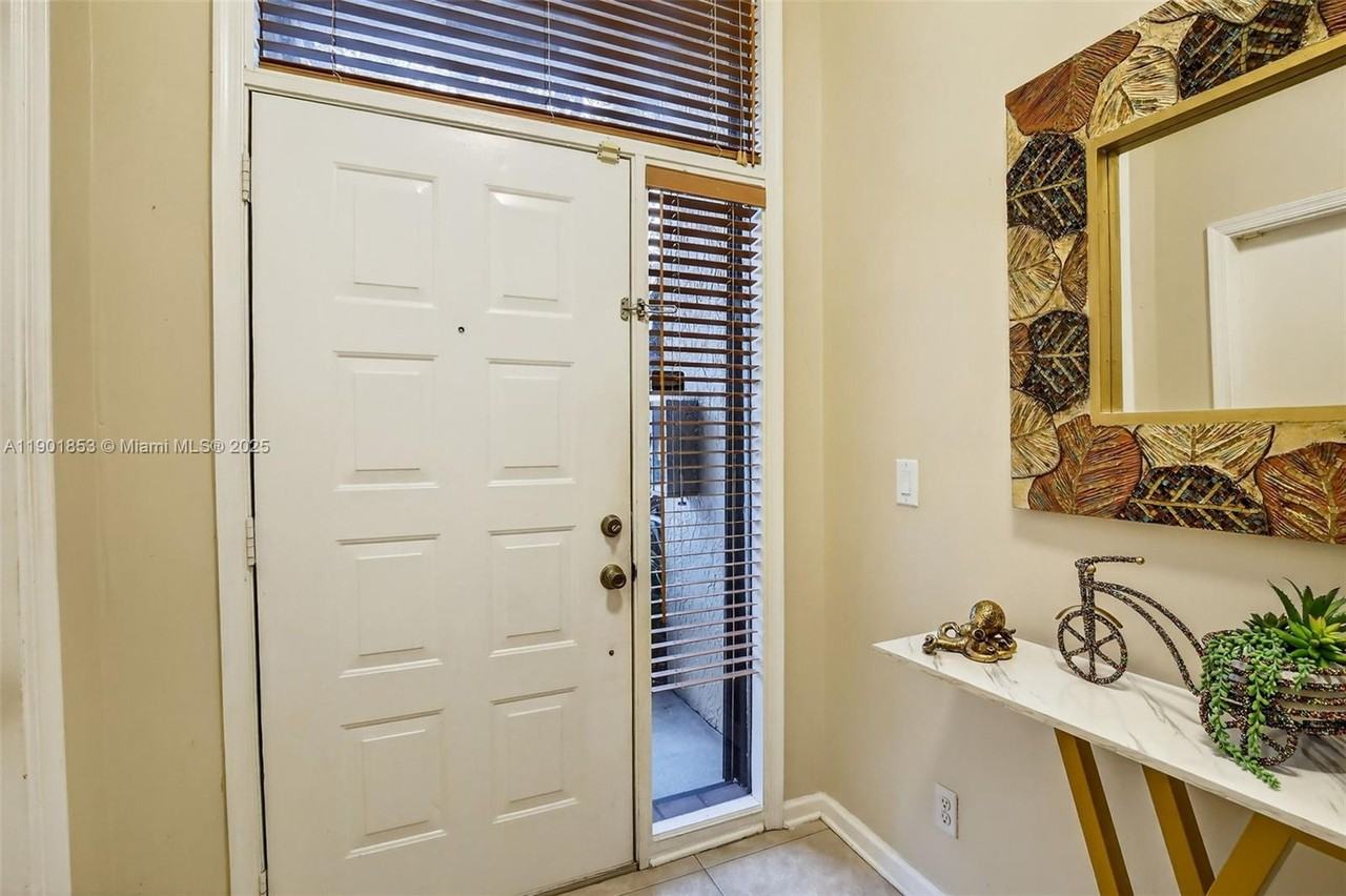 1002 Nw 105th Ave #1002D121 - Photo 2 of 45