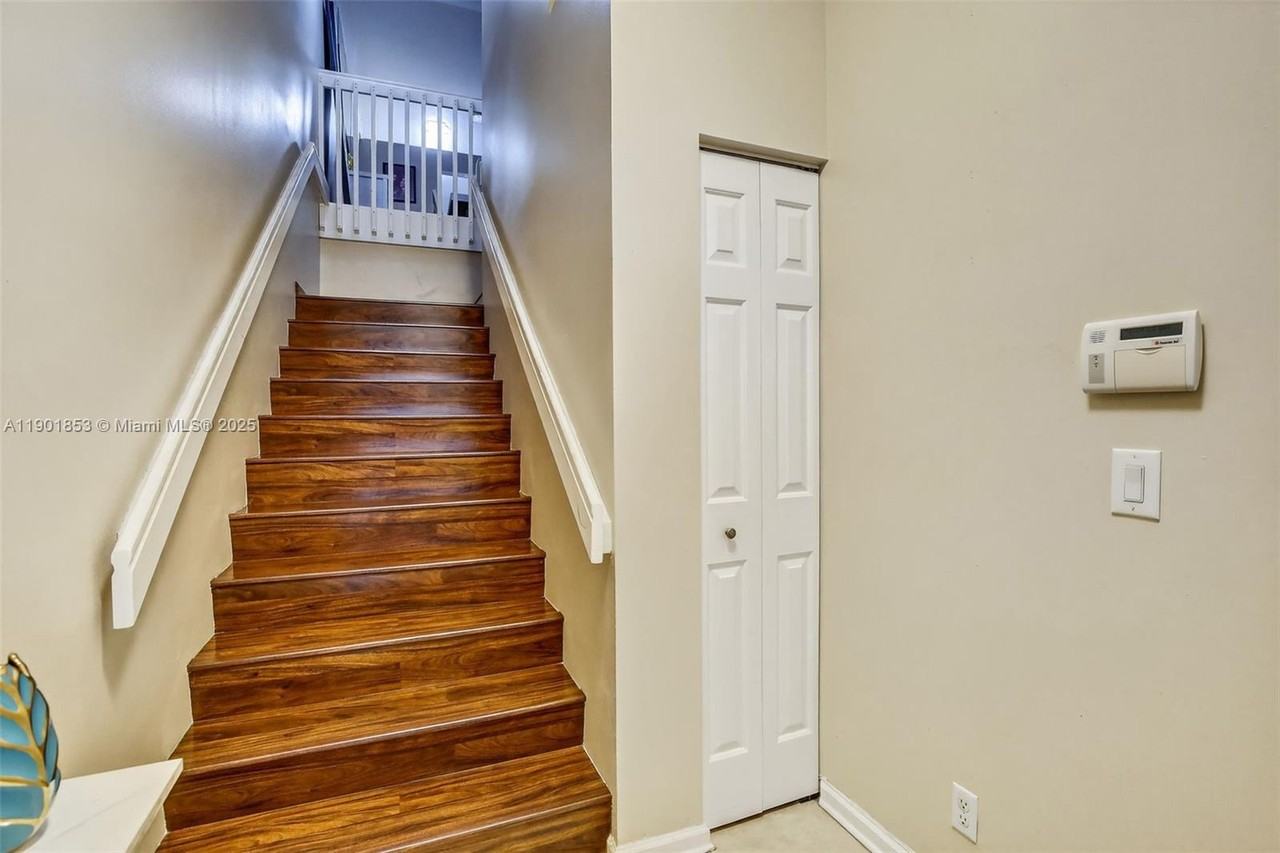 1002 Nw 105th Ave #1002D121 - Photo 3 of 45