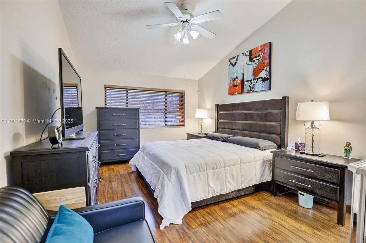 1002 Nw 105th Ave #1002D121 - Photo 5 of 45