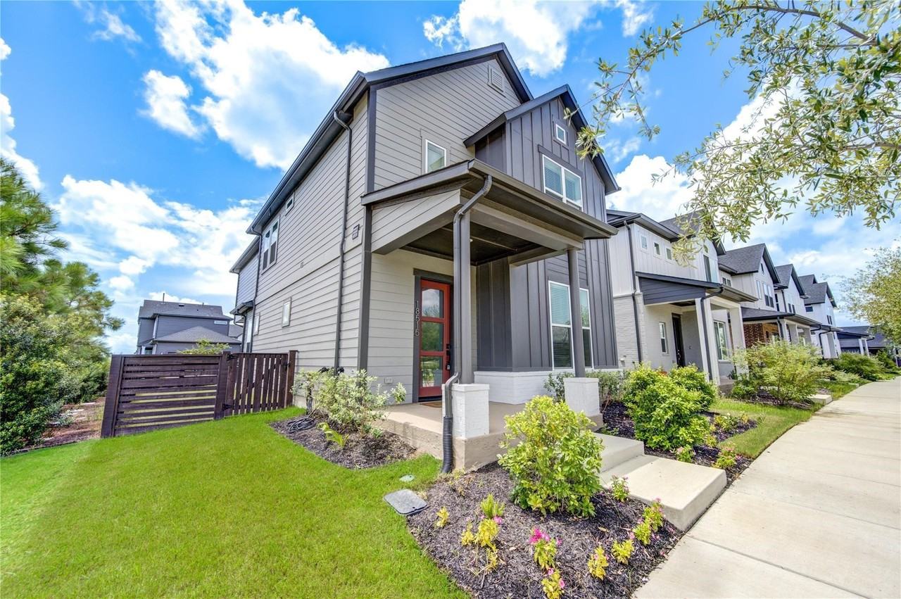 18515 Parkland Row Dr #18515 - Photo 3 of 34