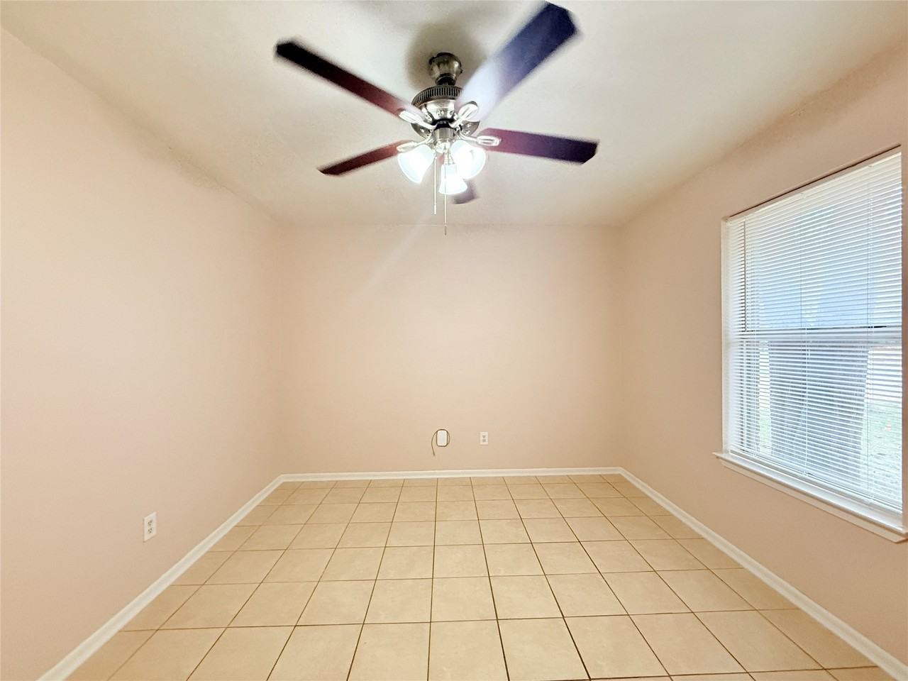 208 Laurie Ln #208 - Photo 6 of 35