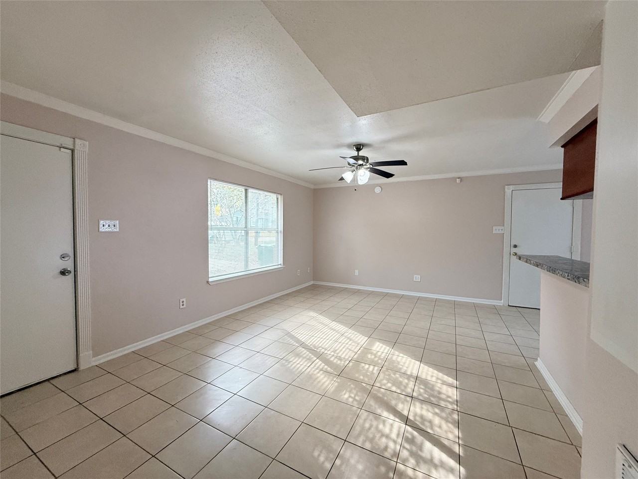 208 Laurie Ln #208 - Photo 7 of 35