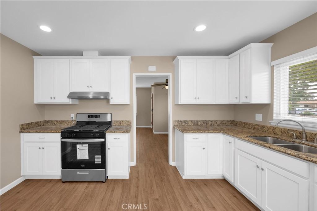 303 E Mayfair Ave #303 - Photo 7 of 25