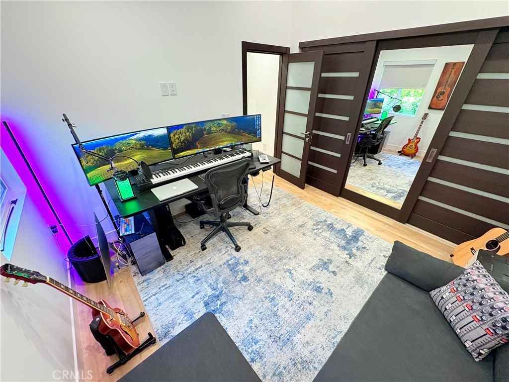 502 N Avon St #502 - Photo 4 of 26