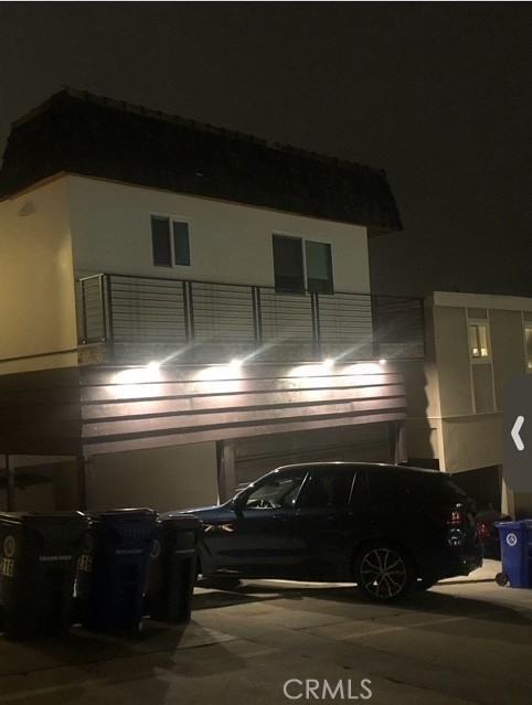 214 42nd St #214 - Photo 3 of 4