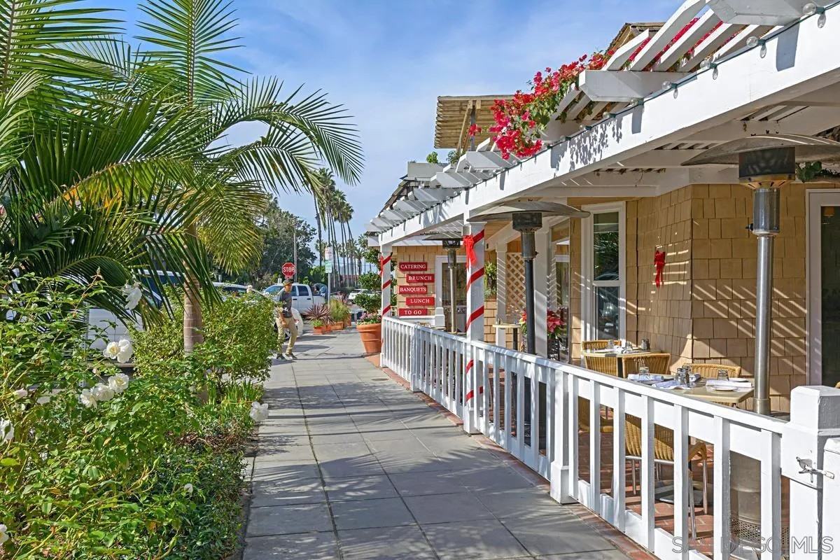 2368 Torrey Pines Rd #2368-61 - Photo 4 of 40