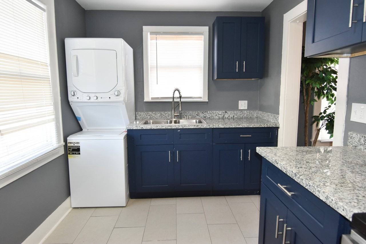 807 7th St #807-2 - Photo 7 of 19