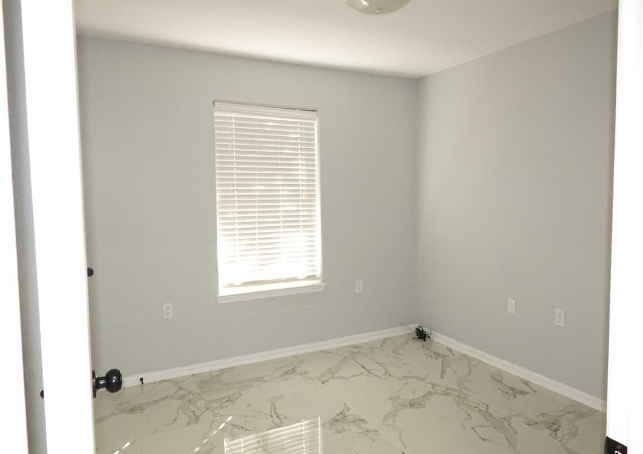 2714 Vienna Pl #2714 - Photo 5 of 12