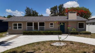 811 33rd Street Ct W - Photo 1 of 1