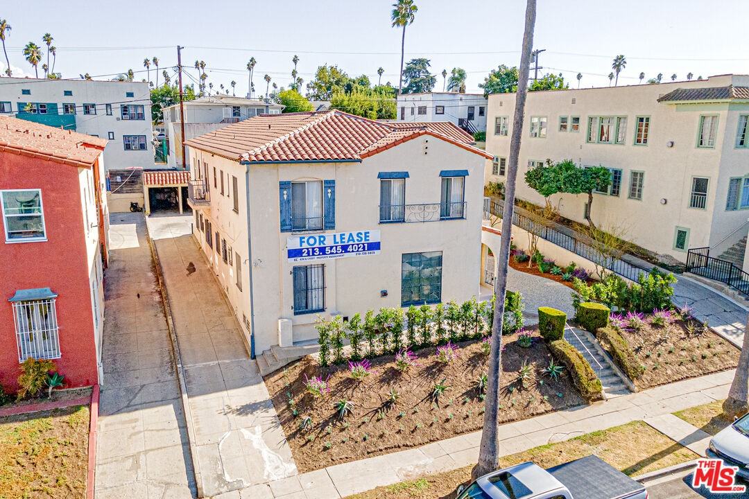 1152 S Bronson Ave #1152 - Photo 5 of 11