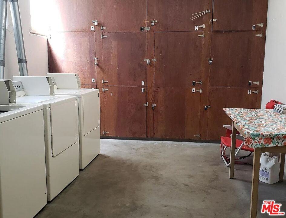 833 Moraga Dr #833-6 - Photo 2 of 31