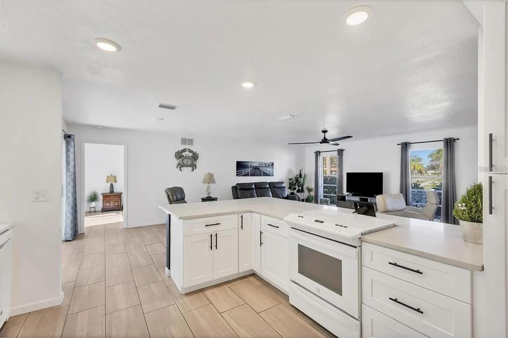 2410 Cass St #2410 - Photo 2 of 33