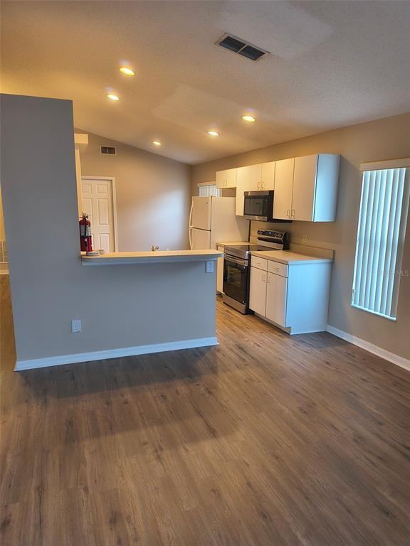 171 Pine Cone Dr #171 - Photo 4 of 21