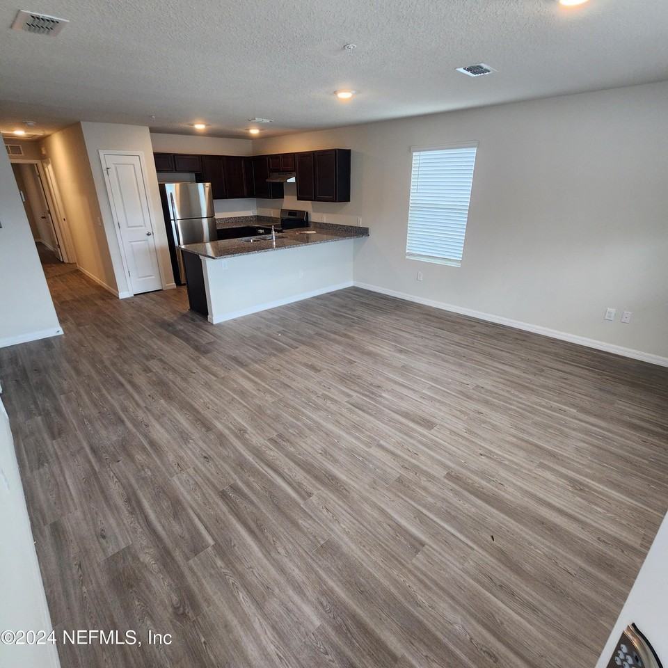 6528 Sweetbay Ln #6528 - Photo 5 of 17