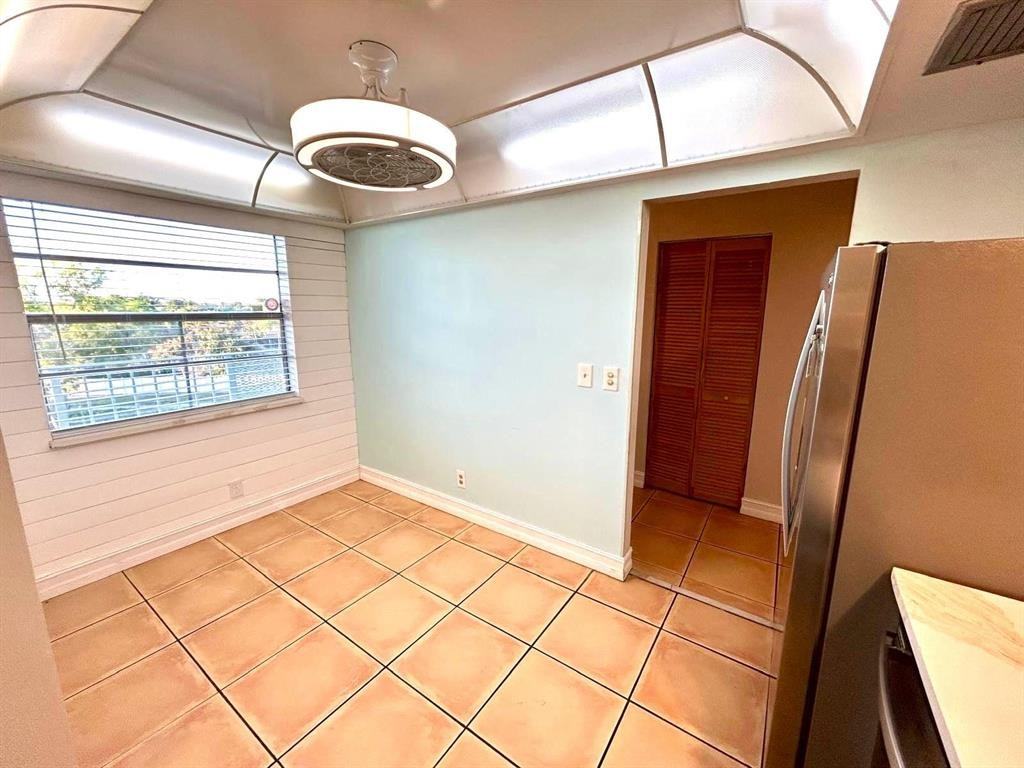 7608 Nw 18th St #7608-403 - Photo 5 of 35