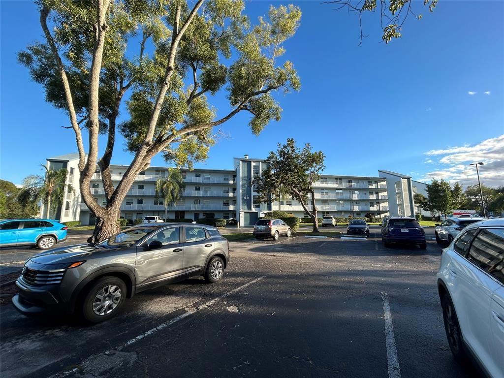 7608 Nw 18th St #7608-403 - Photo 6 of 35