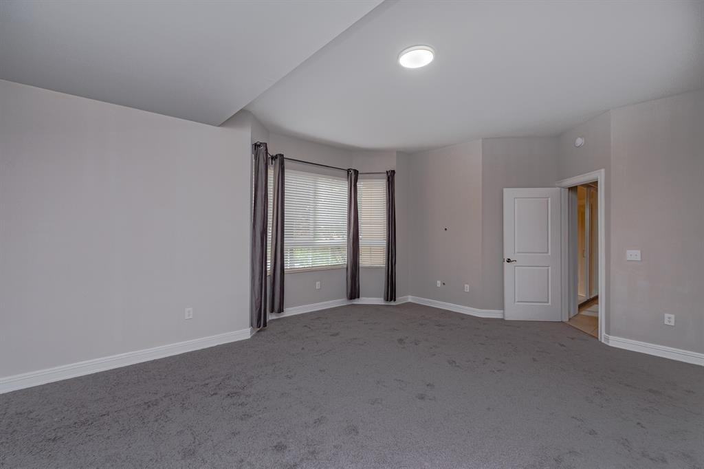 16101 Emerald Estates Dr #16101-146 - Photo 4 of 25