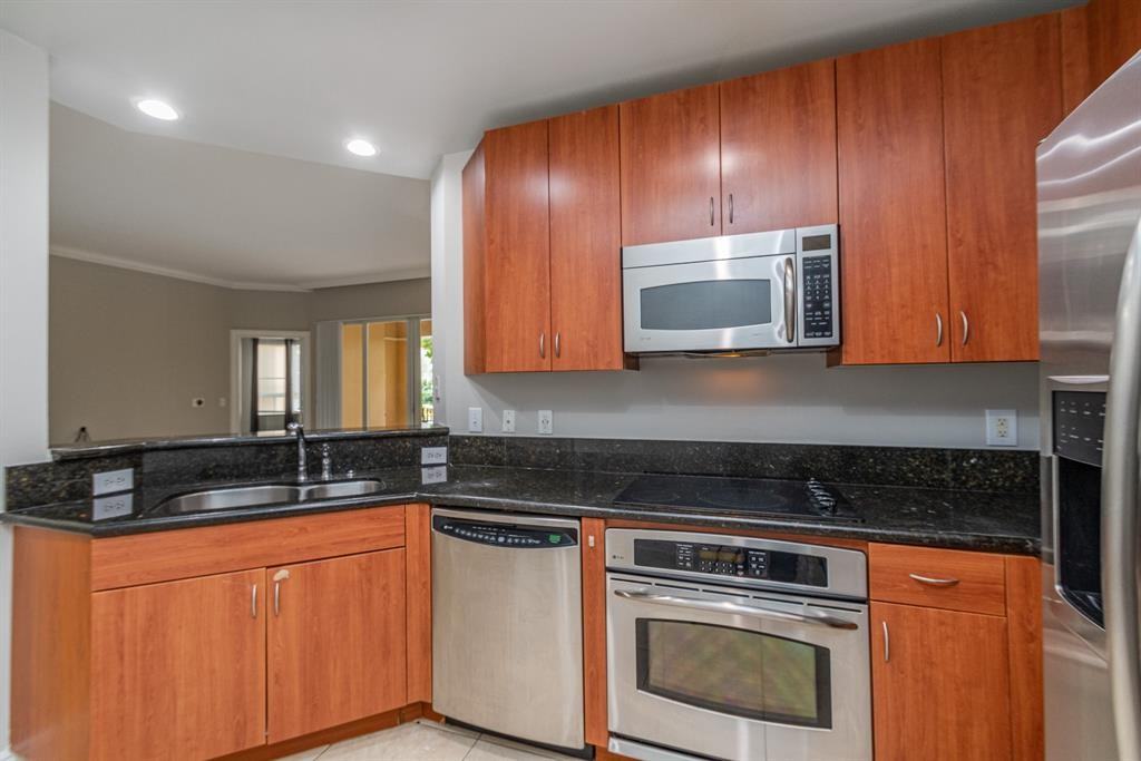 16101 Emerald Estates Dr #16101-146 - Photo 7 of 25