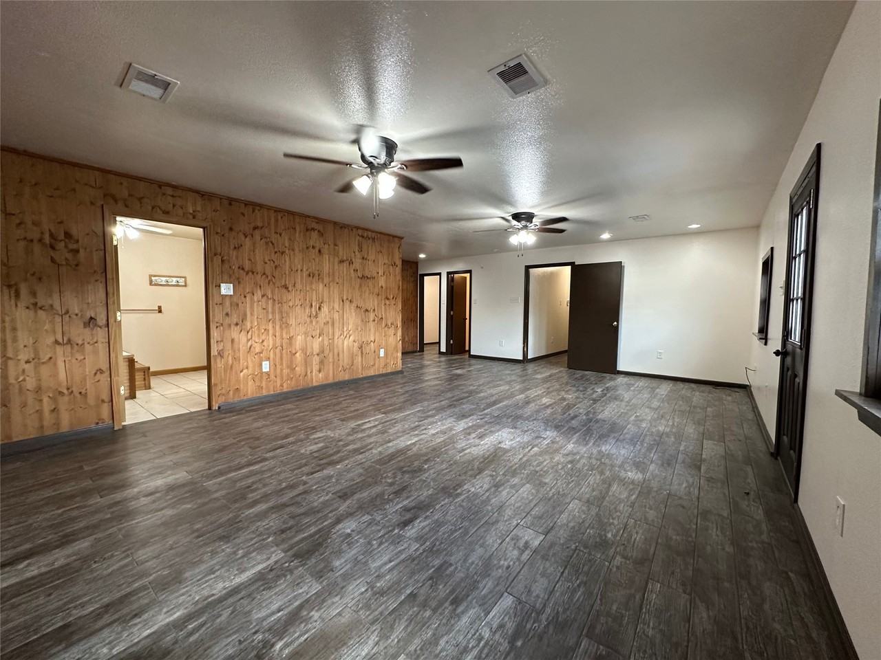 22450 Oakley Rd #22450 - Photo 7 of 31