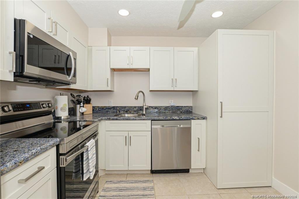 2355 Ne Ocean Blvd #2355120A - Photo 7 of 14