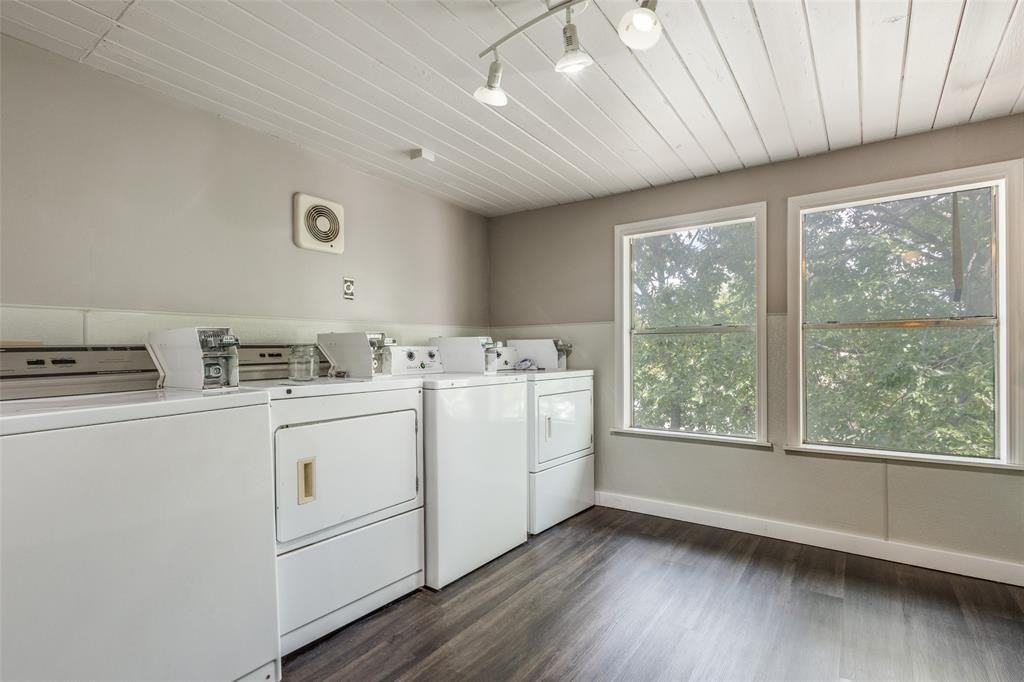 2309 Wesley St #2309B - Photo 4 of 27