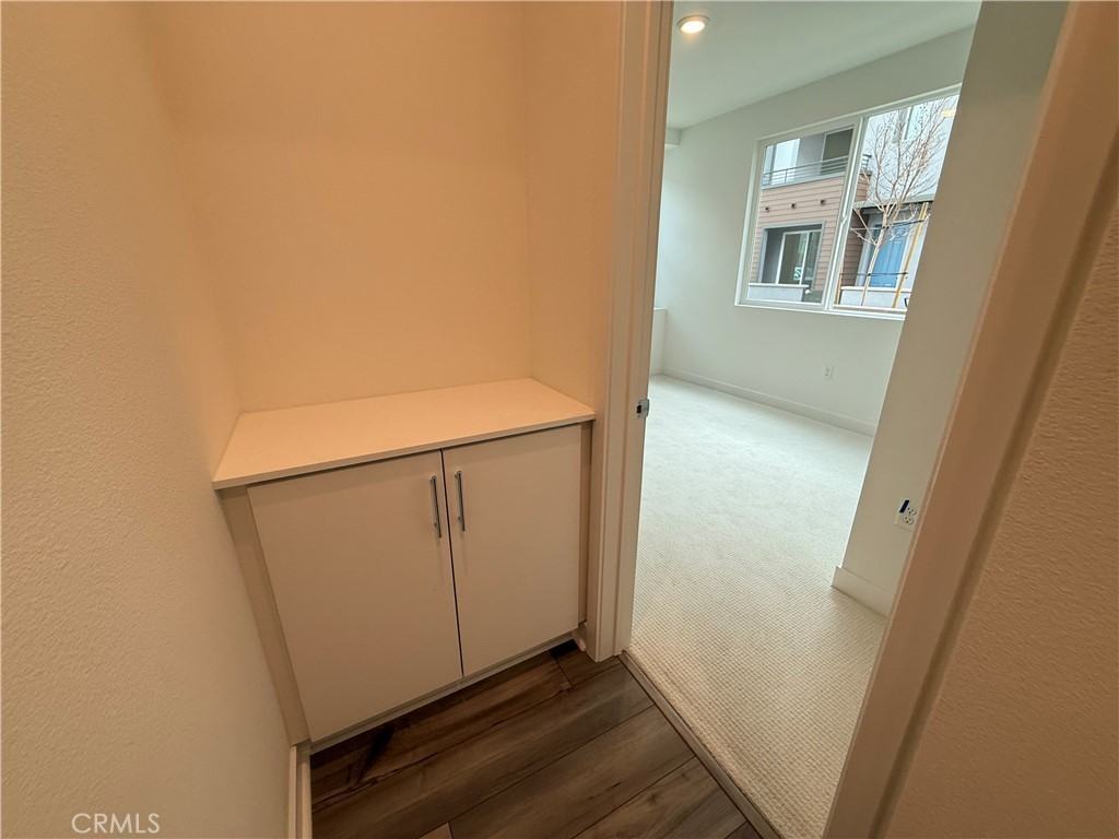 693 S Lyon St #693 - Photo 6 of 28