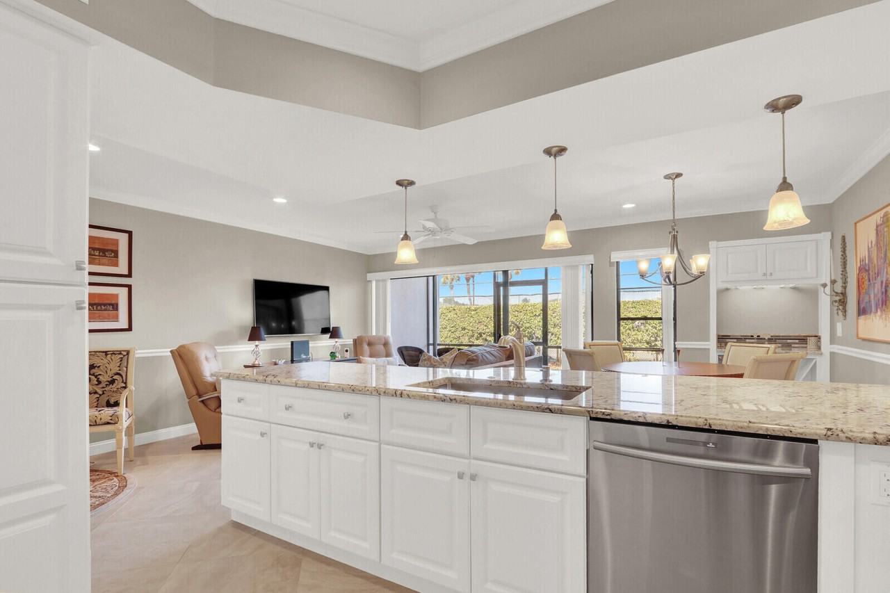 1605 1605 South Us Highway #1605103V4 - Photo 3 of 27