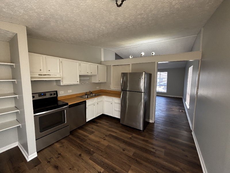 3333 Chetwood Pl - Photo 5 of 12