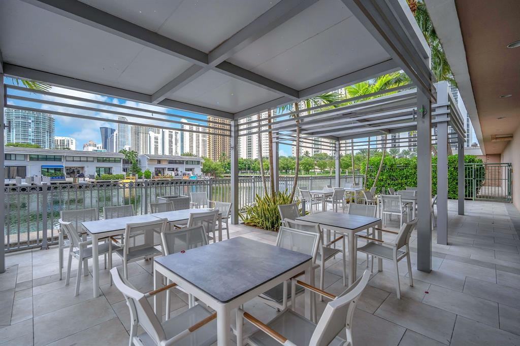 100 Kings Point Dr #100-1405 - Photo 6 of 24