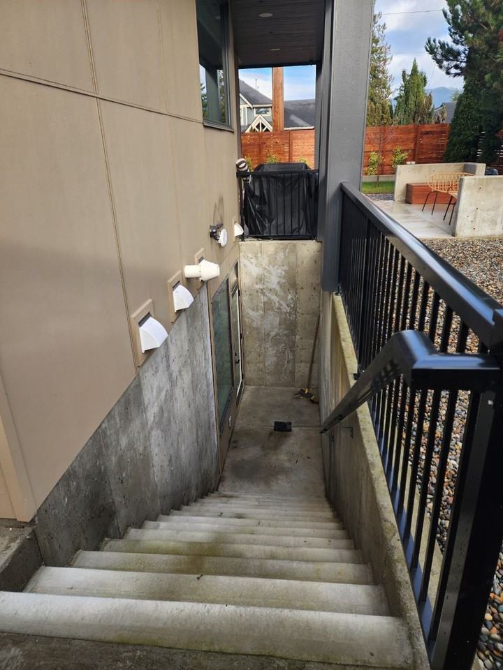 MacIntosh St & Grover Ave - Photo 7 of 9