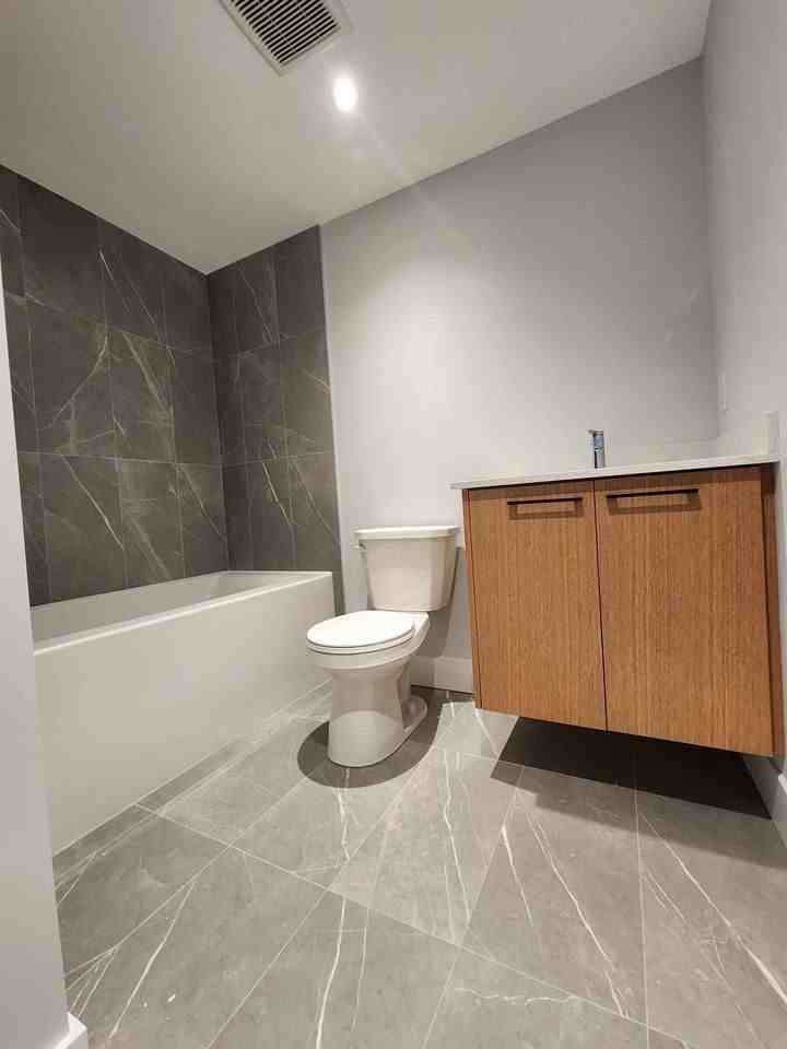 MacIntosh St & Grover Ave - Photo 5 of 9