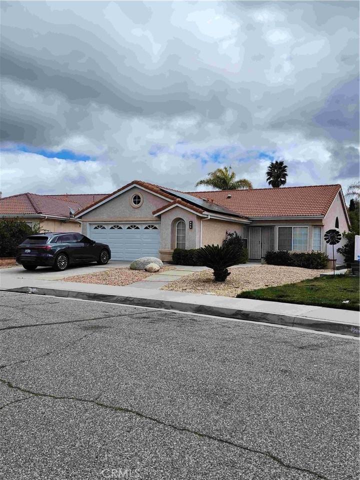 856 Harrow St #856 - Photo 4 of 28