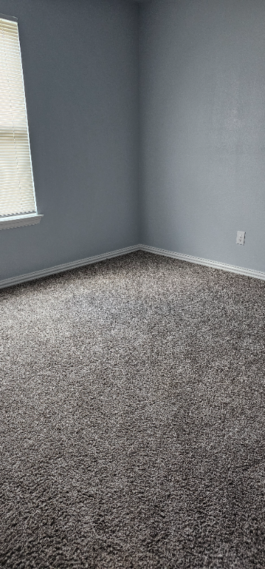 419 E Day St - Photo 4 of 17